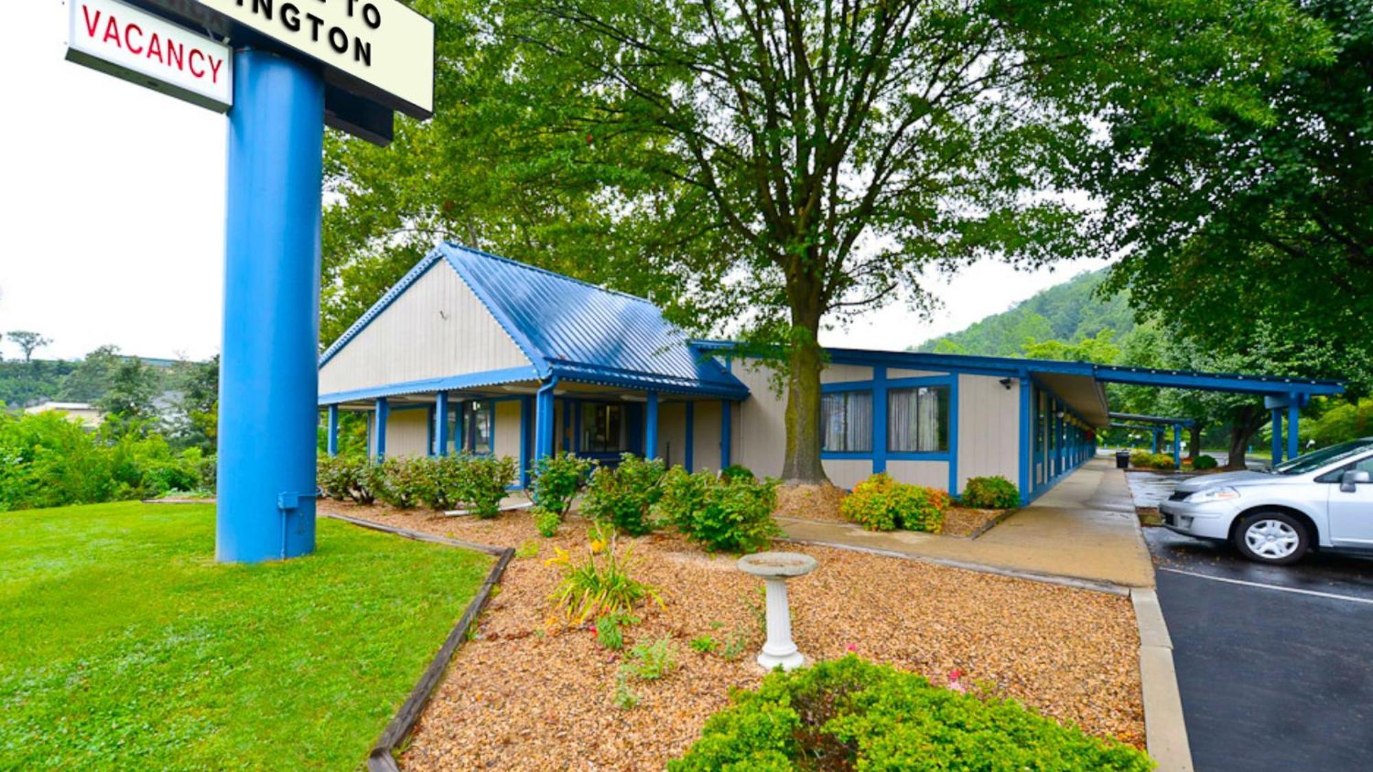 M スター ホテル コビントン Covington エクステリア 写真